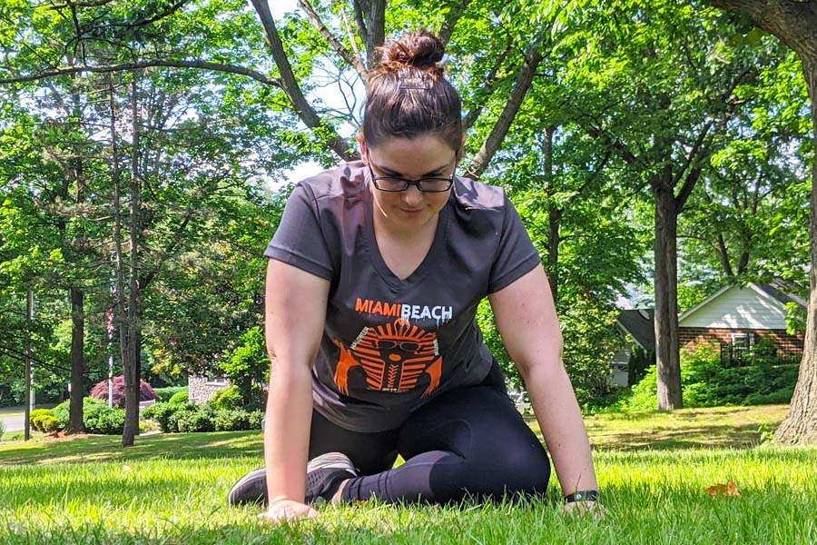 pigeon pose run with amber stretches for runners